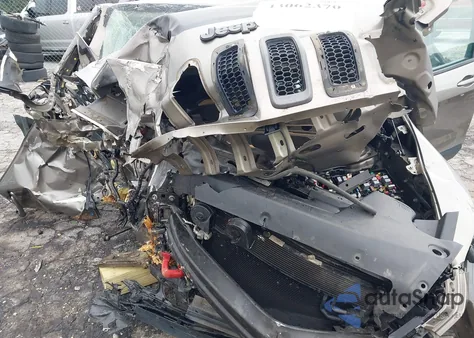 2016 Jeep Cherokee Trailhawk z USA, uszkodzony, nr VIN 1C4PJMBS2GW293151